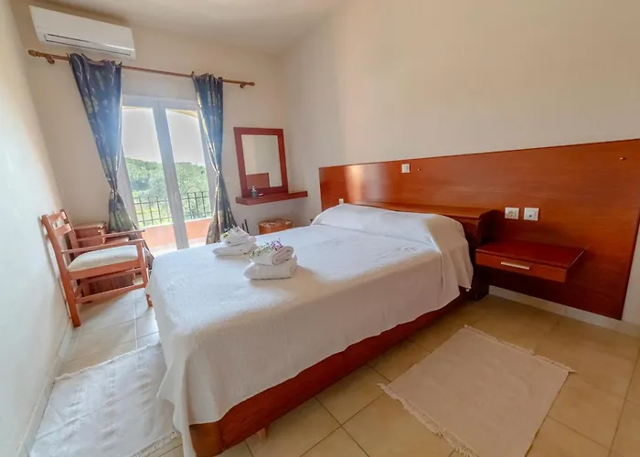 בית נופש Markatis House With Views To Corfu East *