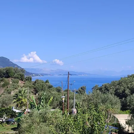 Markatis House With Views To Corfu East بيت للعطل *