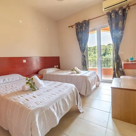 Markatis House With Views To Corfu East