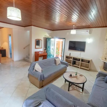 Markatis House With Views To Corfu East Kato Spilaion