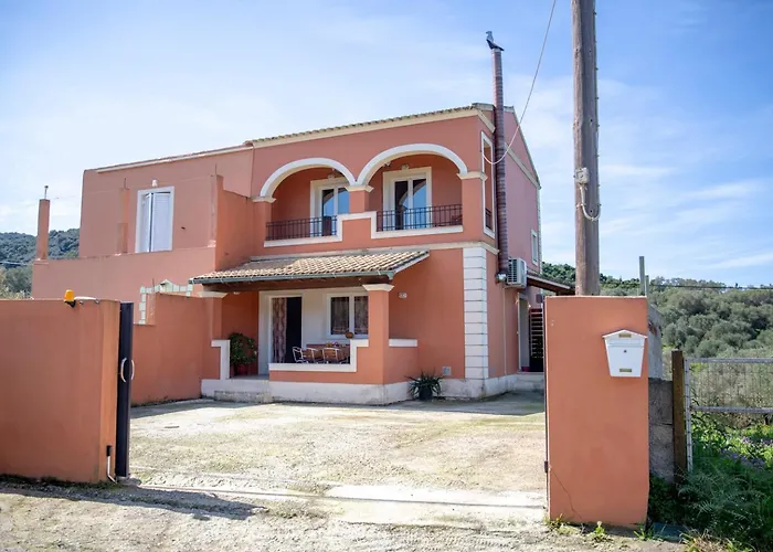 Markatis House With Views To Corfu East