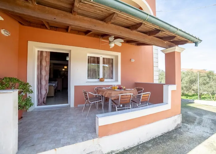 Markatis House With Views To Corfu East Feriehus Kato Spilaion